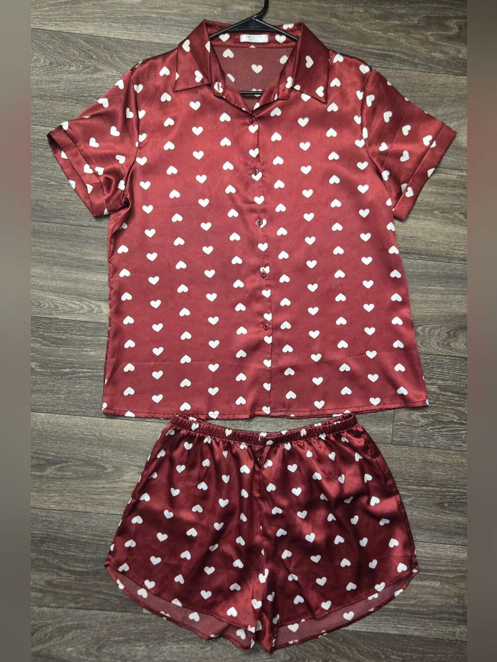 Ekouaer Satin Heart Print Pajama Set Size Medium NWOT